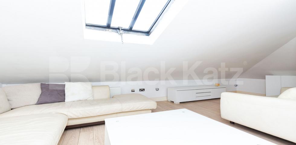 			NEW INSTRUCTION!, 3 Bedroom, 1 bath, 1 reception Flat			 Camden Road, Camden